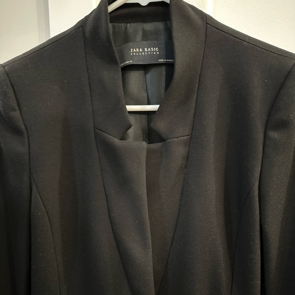 Zara Classic Black Blazer - Picture 4 of 4
